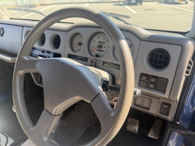 0602441A30260815W00309.jpg