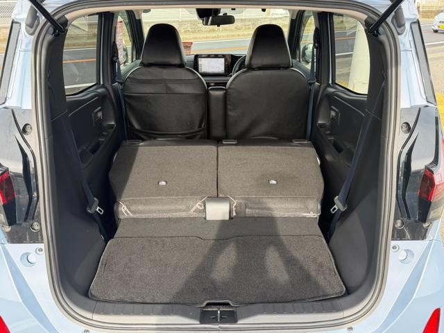 0560658A30261017W00119.jpg