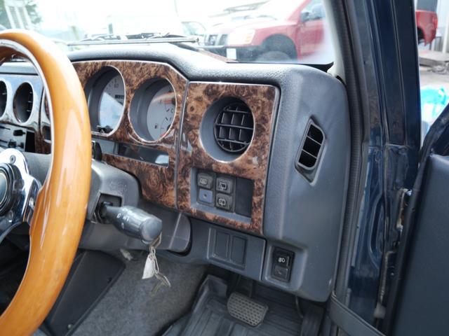 0803674A30250930W00117.jpg