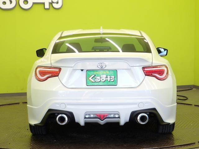 25543131_carP_l_18.jpg