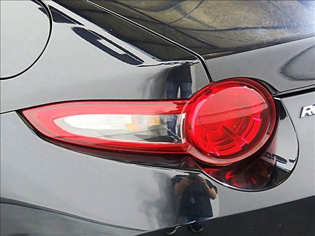 24950279_carP_l_2.jpg