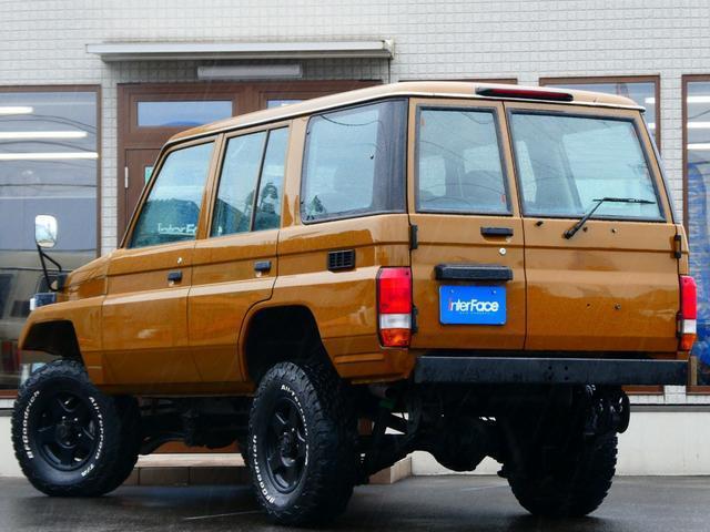 23321476_carP_l_5.jpg