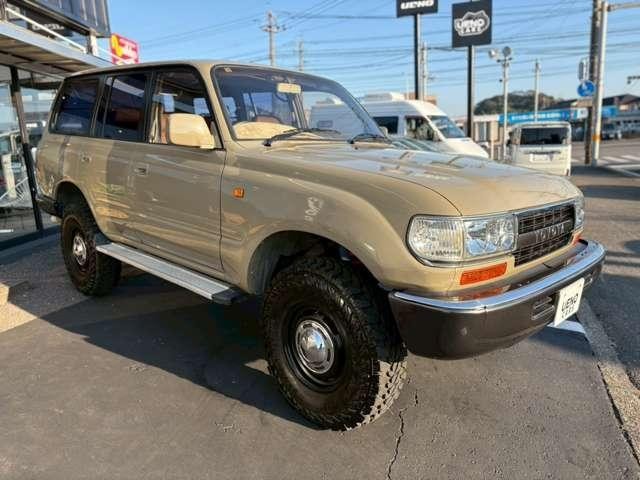 24028099_carP_l_2.jpg