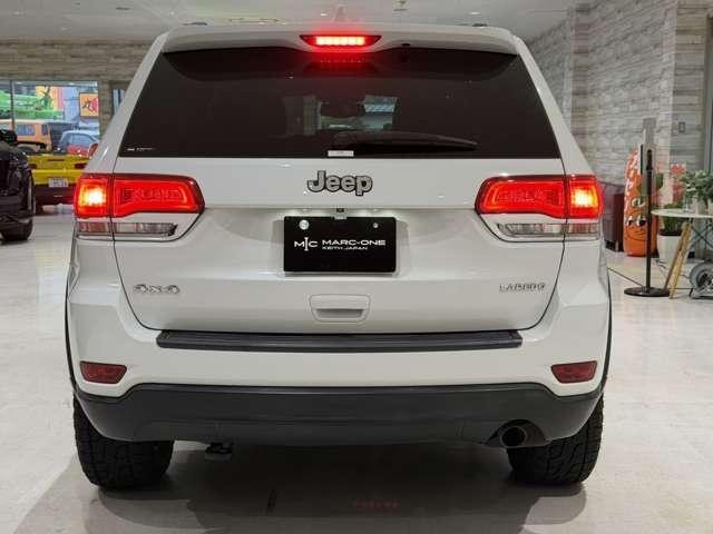 24803572_carP_l_10.jpg
