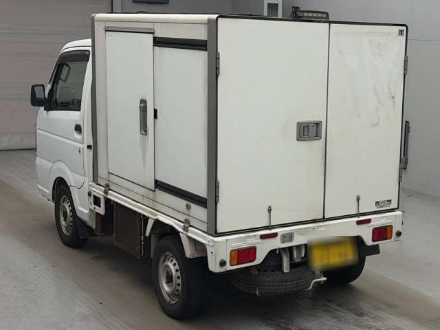 26779466_carP_l_4.jpg