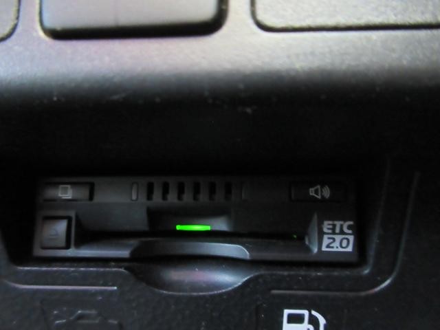 0541410A30261023W00313.jpg