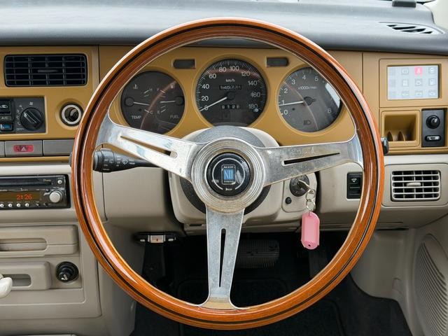 0208398A30260923W00116.jpg