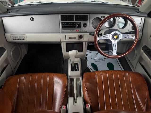 0208398A30260923W00315.jpg