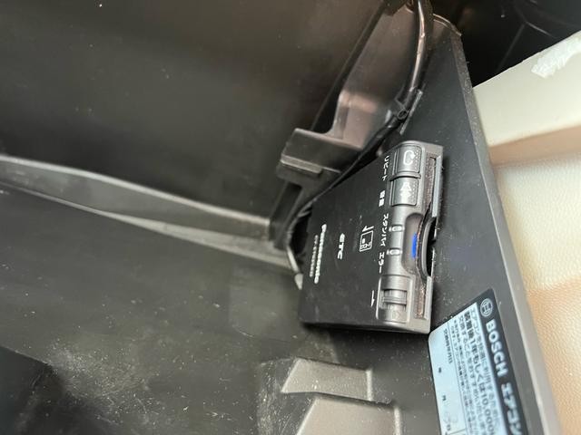 0541468A30260414W00118.jpg