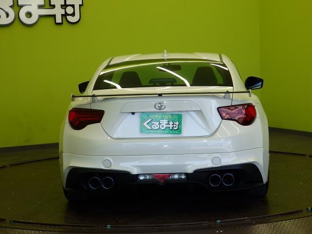 25460640_carP_l_18.jpg
