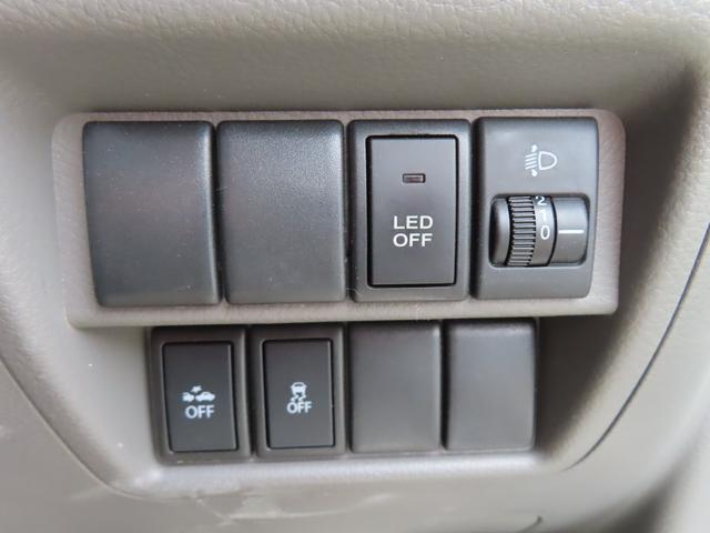 0561200A30260413W00109.jpg