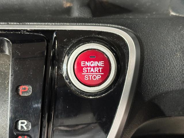 0720034A30260415W00111.jpg