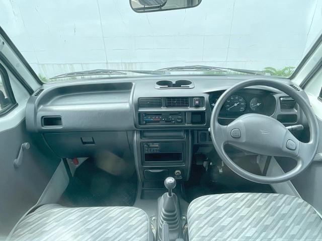 26084340_carP_l_3.jpg