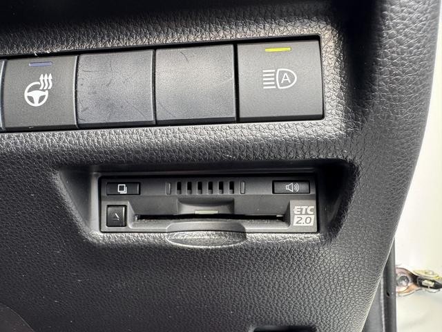 0204276A30261023W00404.jpg
