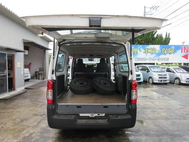 24927182_carP_l_17.jpg