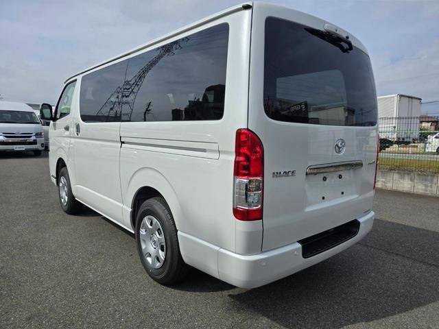 0206645A30261023W00211.jpg