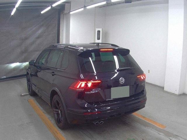 27094891_carP_l_3.jpg