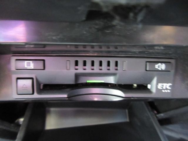 0541410A30261023W00211.jpg