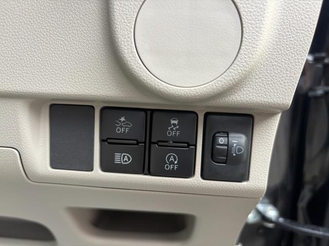 1001505A30261019W00113.jpg