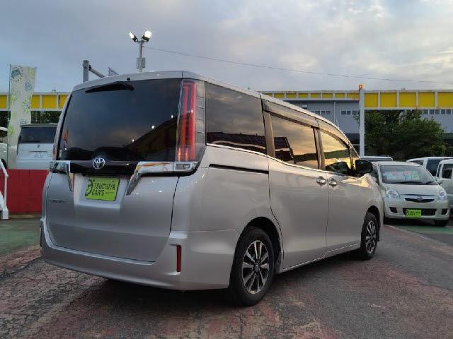 23345183_carP_l_3.jpg