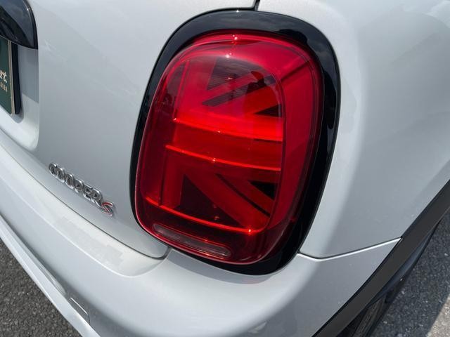 25399552_carP_l_5.jpg