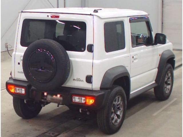 27189923_carP_l_3.jpg