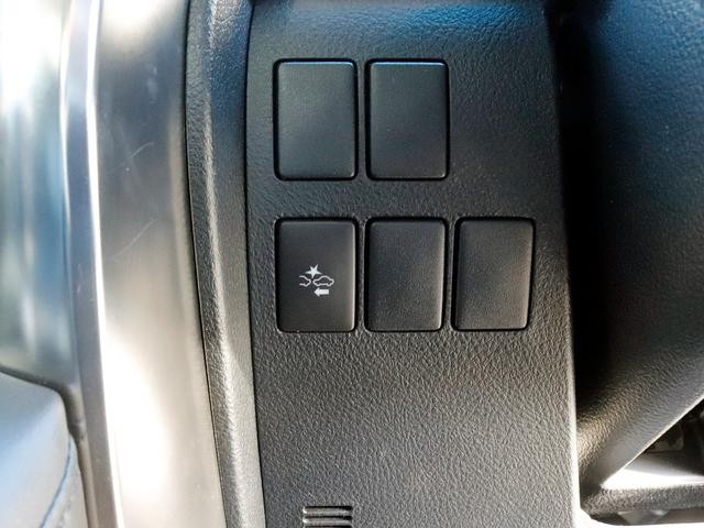 0302072A30261023W00215.jpg