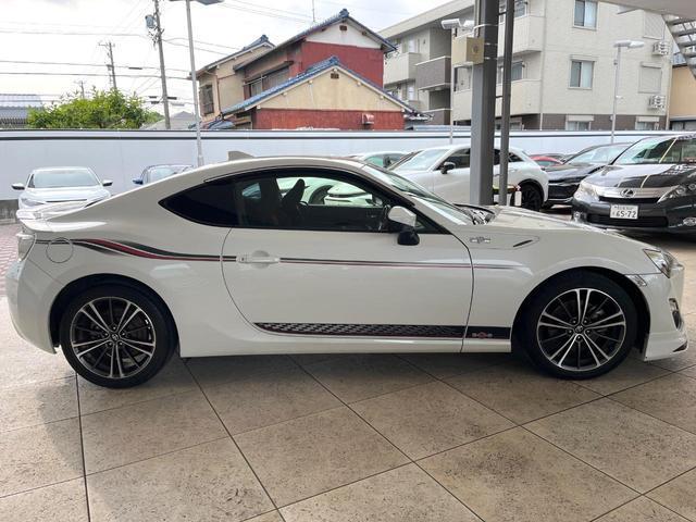 24421203_carP_l_8.jpg