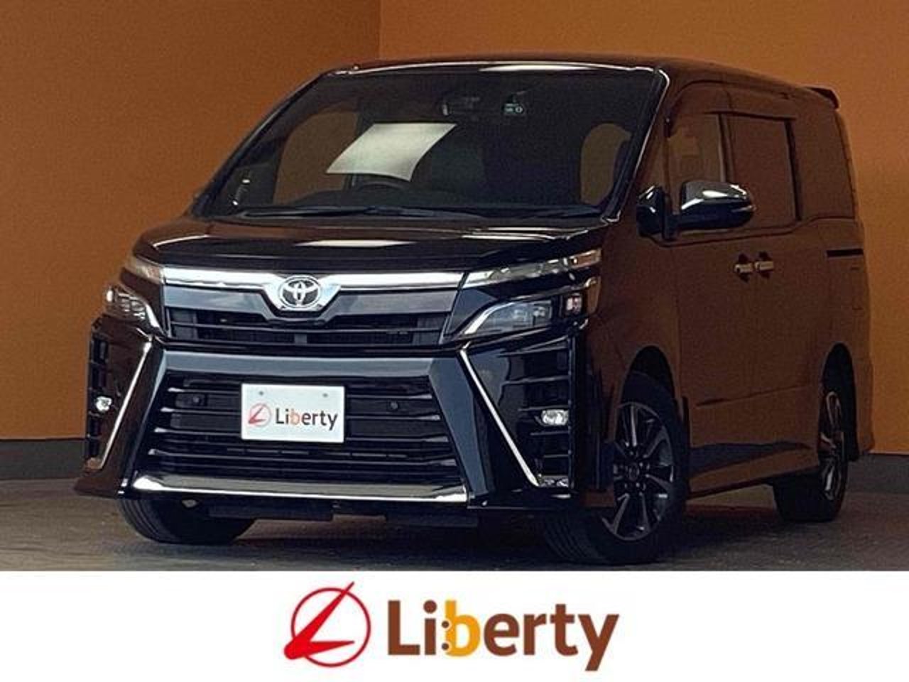 2021 Toyota Voxy, photo 1 of 1