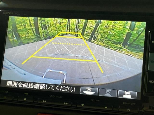 25446136_carP_l_4.jpg