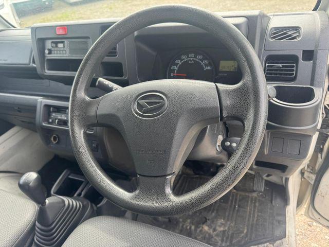 f0aa8eea2002b1e2171f6c7f324de410.jpg