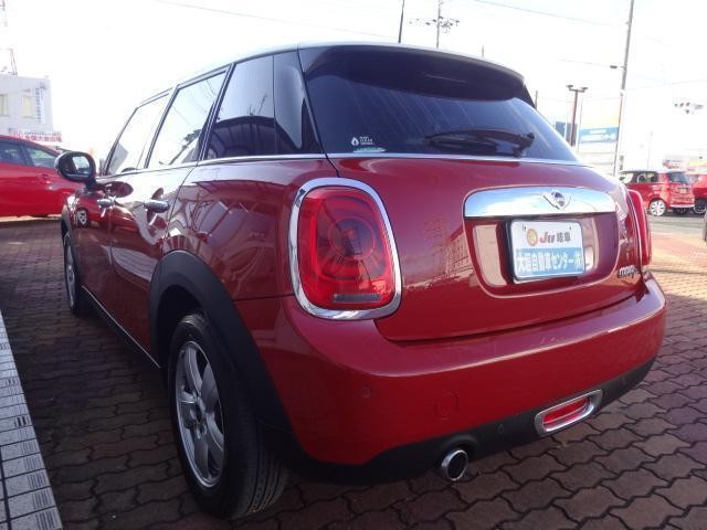 15599510_carP_l_8.jpg