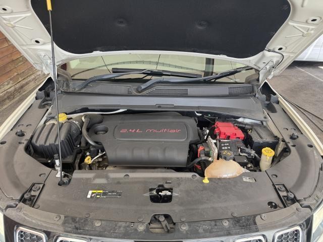 25945276_carP_l_20.jpg