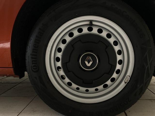 9540073A30250911W00218.jpg