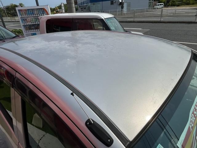 1001769A30260815W00114.jpg
