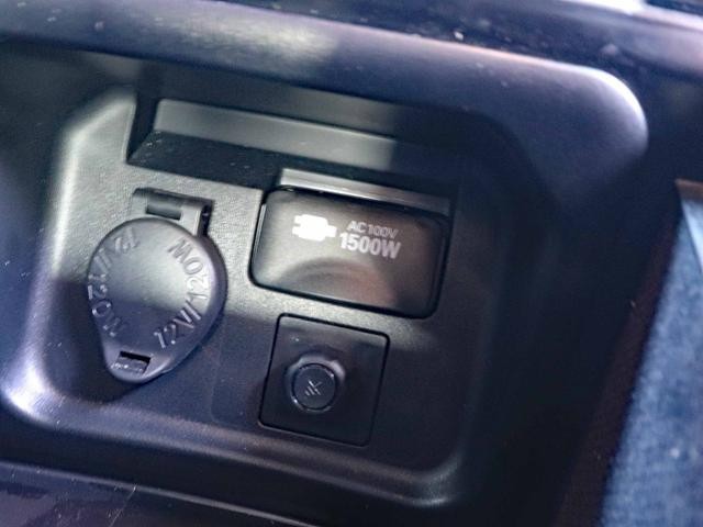 0302202A30260913W00116.jpg