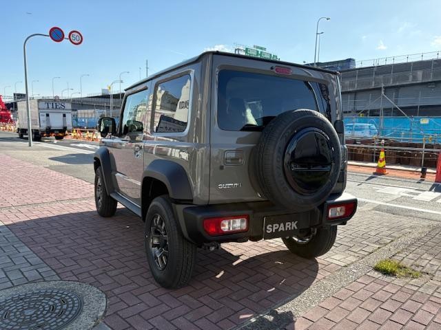 22819912_carP_l_9.jpg