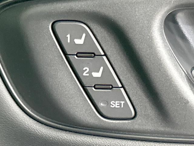 25076213_carP_l_14.jpg