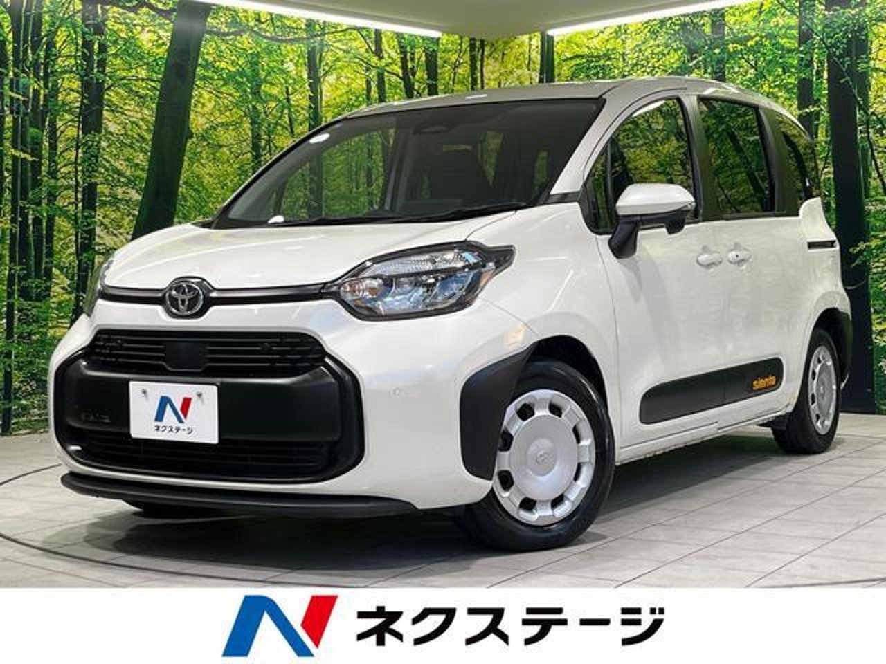 2023 Toyota Sienta, photo 1 of 1