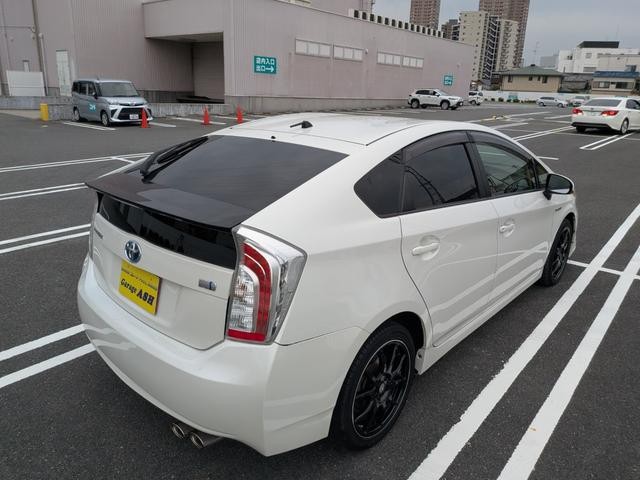 0703688A30261020W00117.jpg