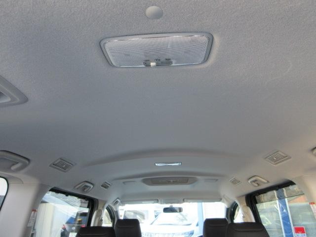 0540370A30261017W00215.jpg