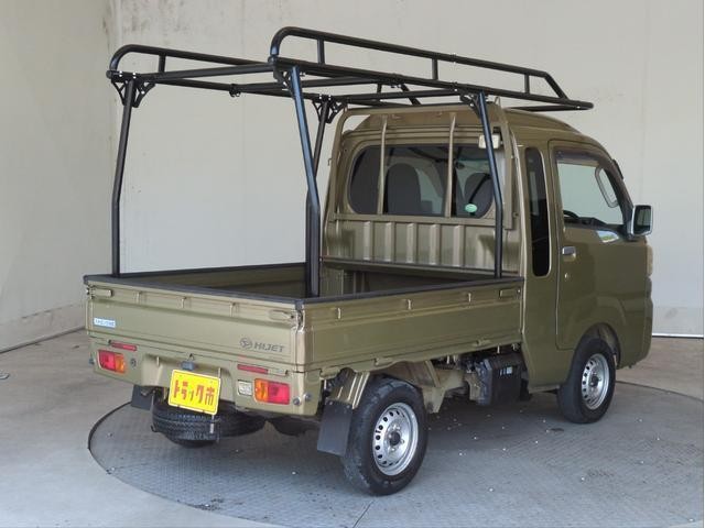 25257875_carP_l_3.jpg