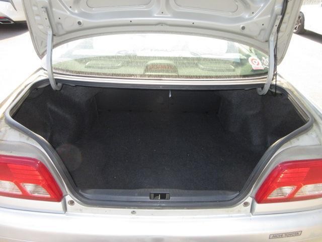 26064319_carP_l_18.jpg