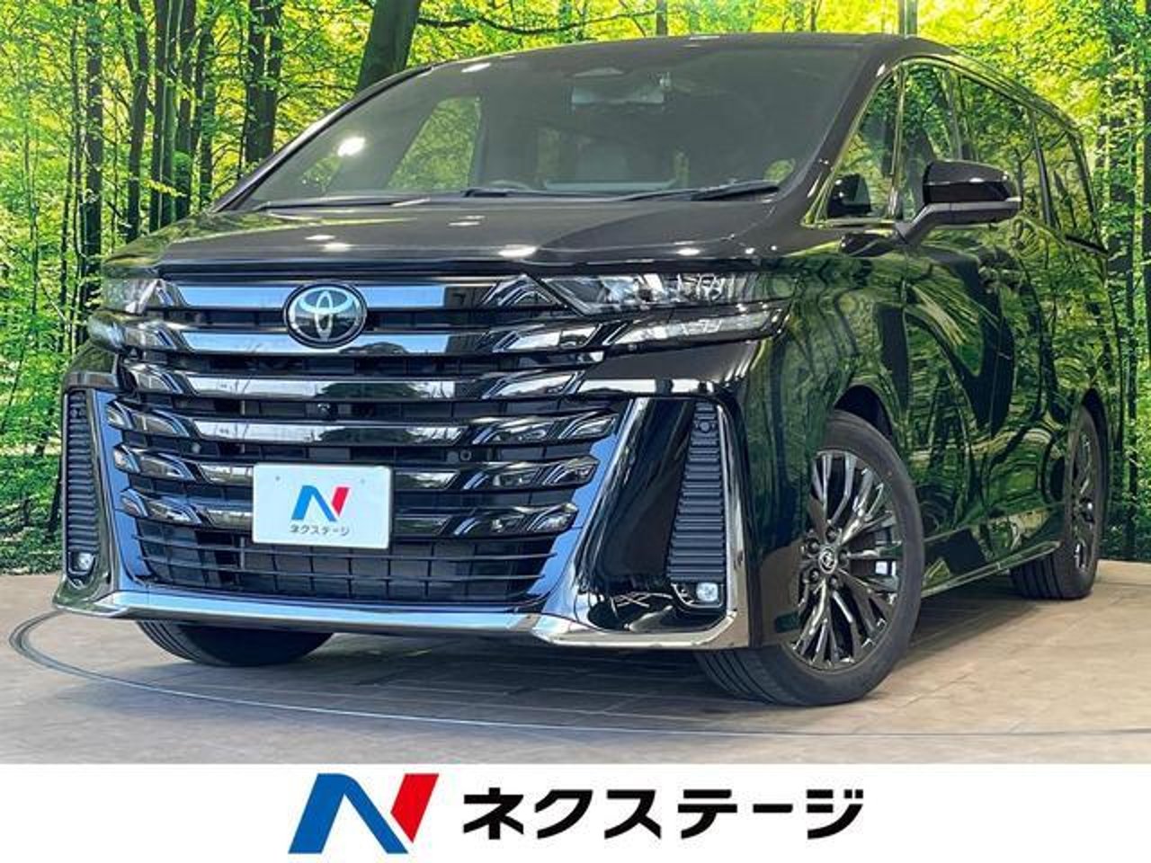 2023 Toyota Vellfire, photo 1 of 1