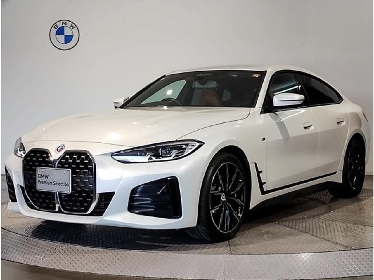 2023 BMW 4, photo 1 of 1