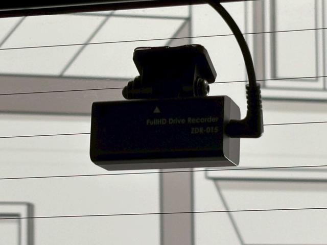 24907485_carP_l_4.jpg