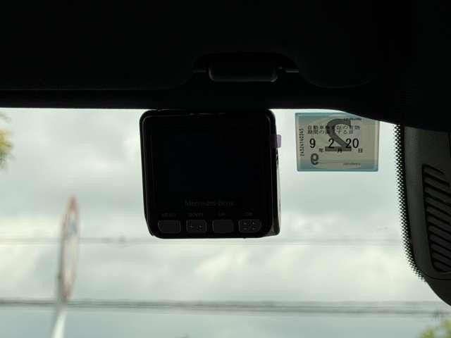 25270878_carP_l_8.jpg