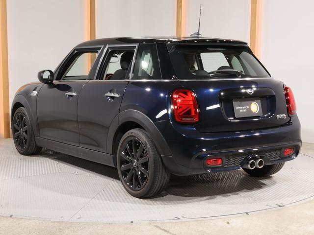 23225556_carP_l_2.jpg