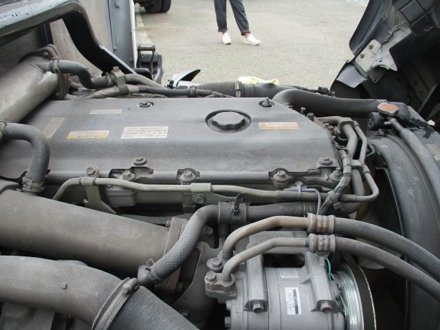 24829117_carP_l_14.jpg