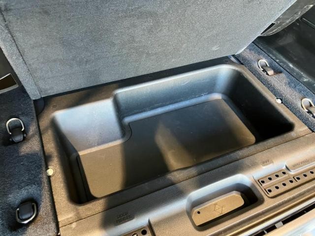25528136_carP_l_18.jpg